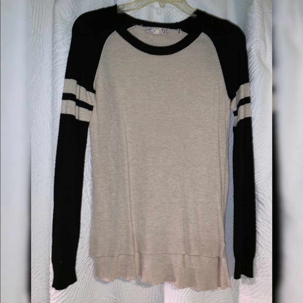 Cute Stripe-Sleeved Black & Cream Long Sleeve